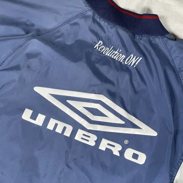 Umbro 엄브로 바람막이 트레이닝 탑 웜업