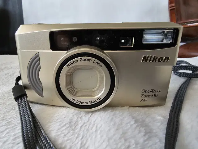 NIKON zoom 90