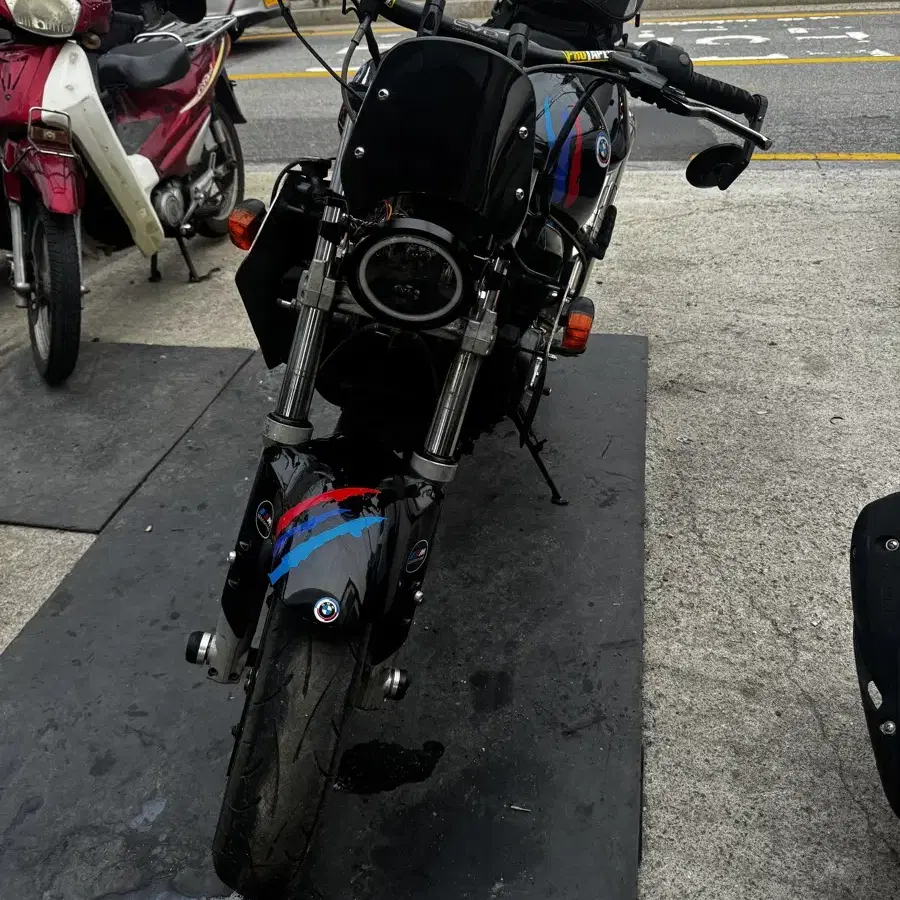 BMW F800ST 09년식 부속차 개념으로 싸게 팝니다.