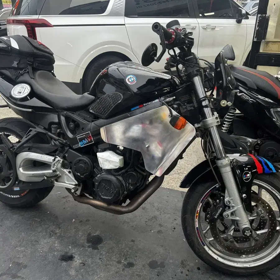 BMW F800ST 09년식 부속차 개념으로 싸게 팝니다.