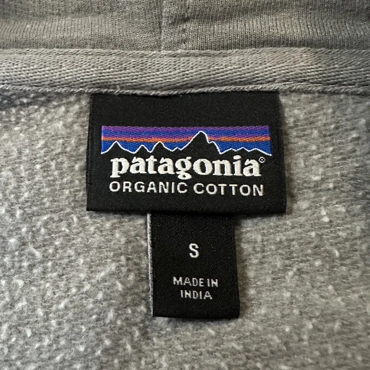 [S] 파타고니아 PATAGONIA P-6 패치 후드집업 스모크그레이