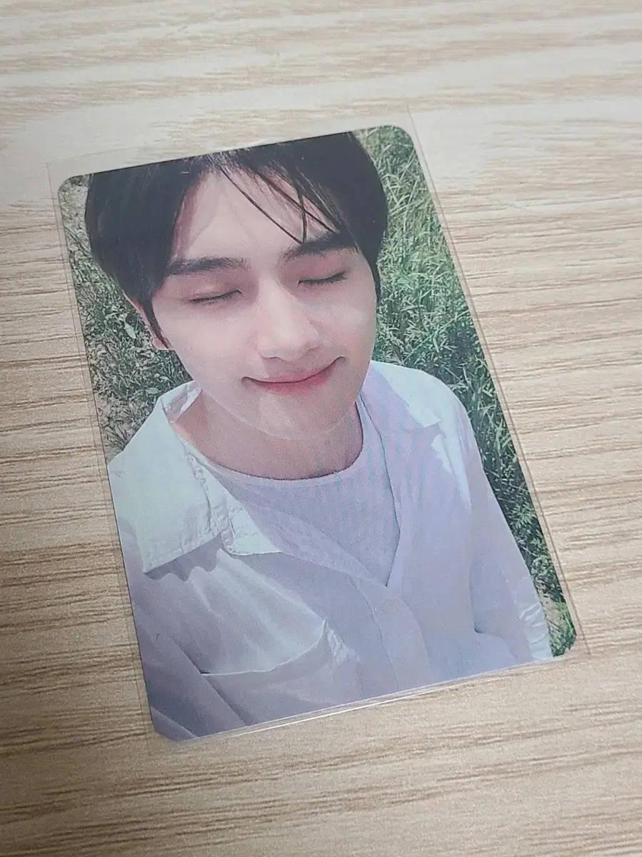 The Boyz hyunjae photo cards in bulk/selectable