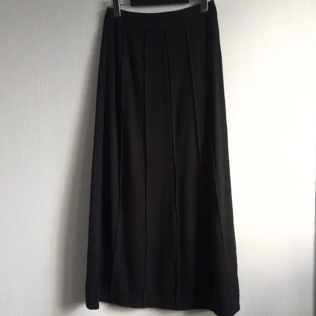 Line point woolen long skirt