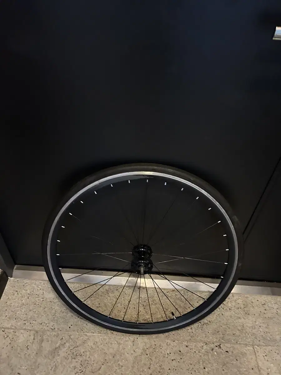 Front wheel pixie