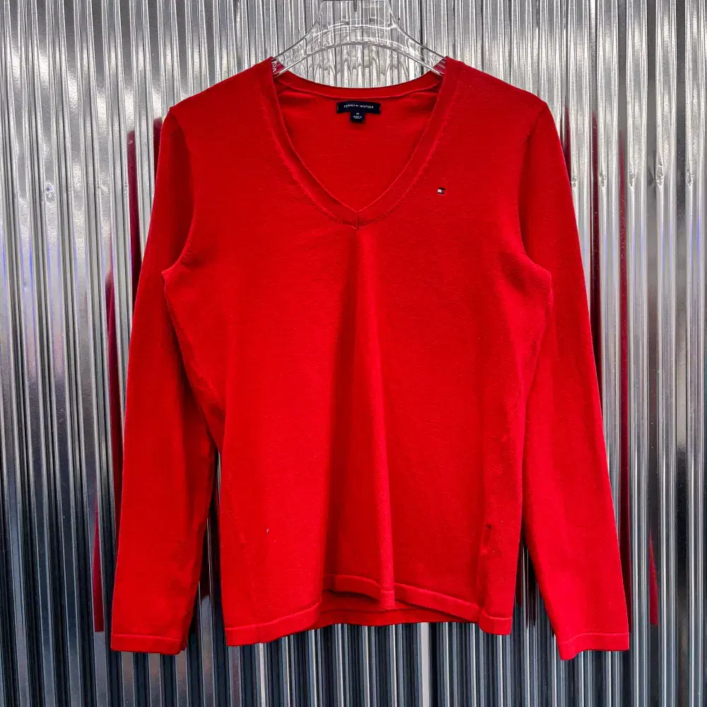 Tommy Hilfiger V-Neck Knit (Women's M) CD441