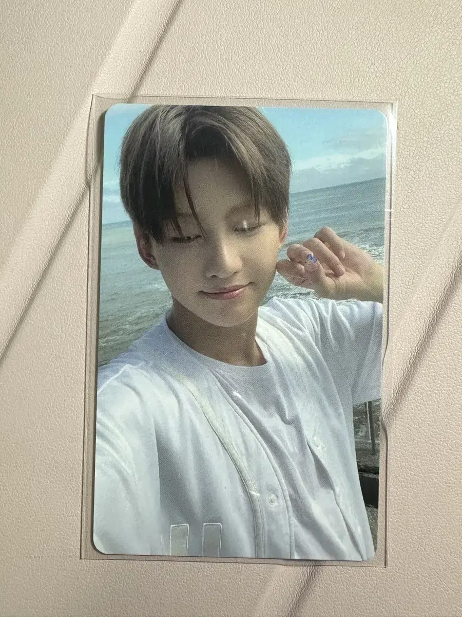 Tours jihoon photocard