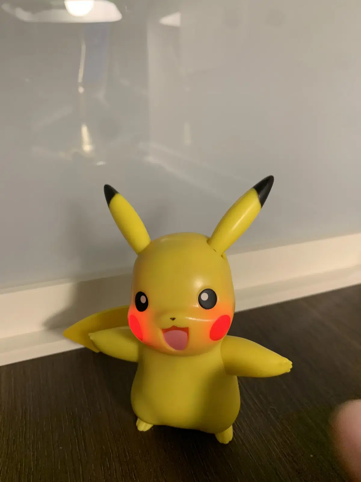 [Super Rare] Pikachu, Eevee toy that sounds and moves