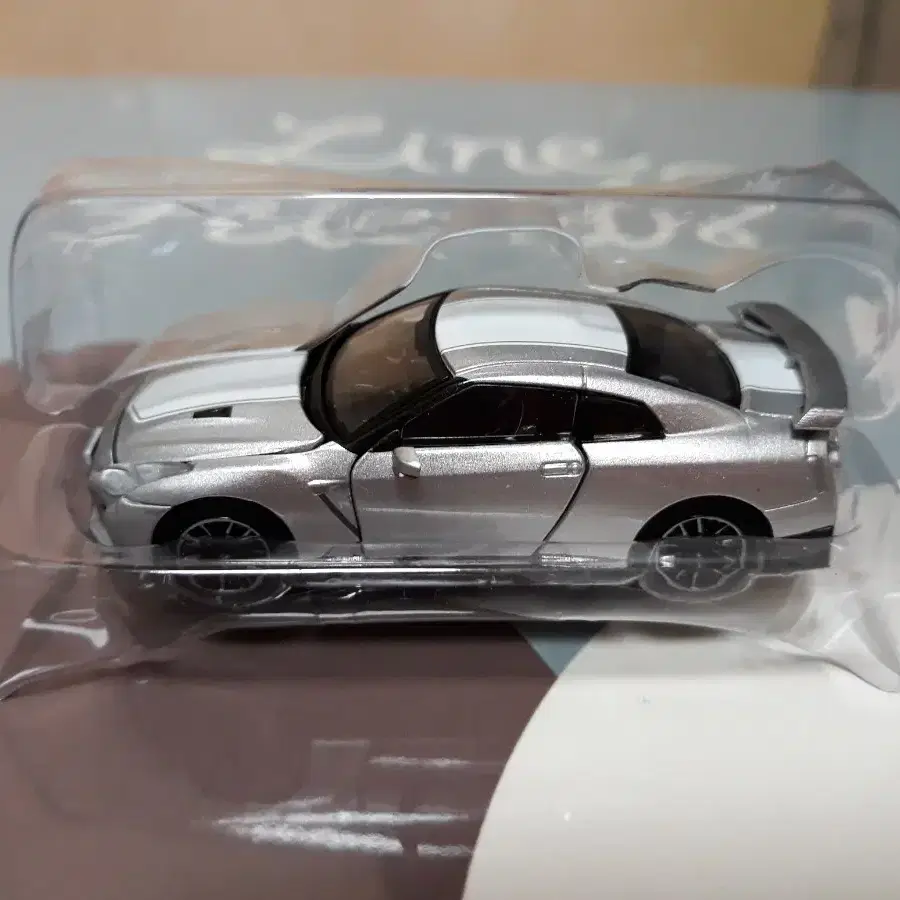 1/64 Era CAR GT-R 다이캐스트