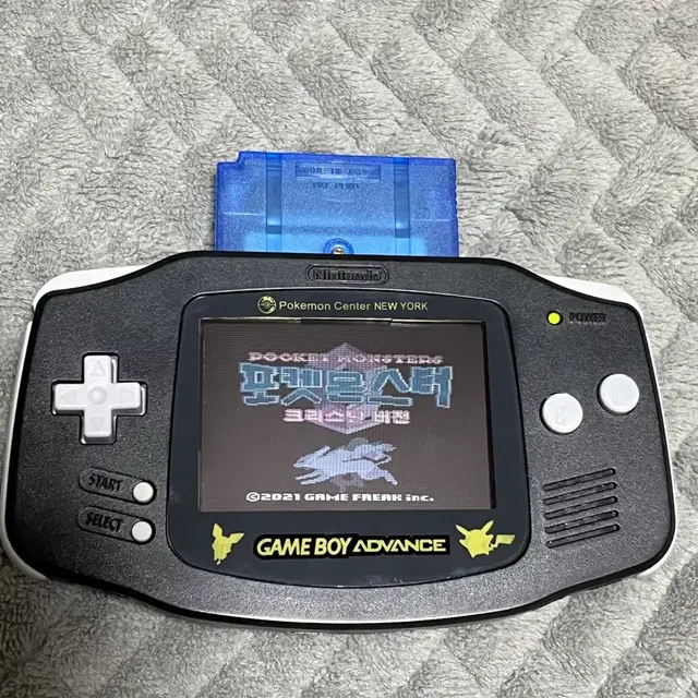 GBA 게임보이어드밴스 피카츄 에디션 커스텀 + 포켓몬크리스탈 한글판