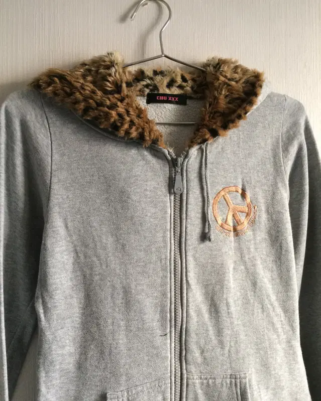 Leopard fake fur peace mark hood zip up