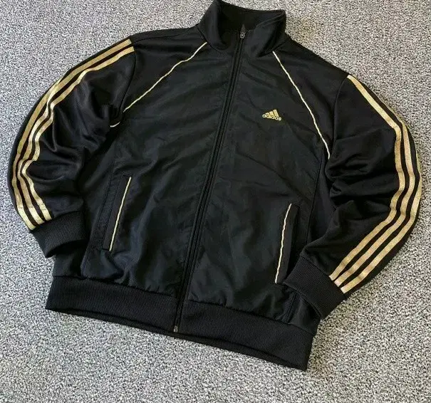 adidas Triangle Logo Keum Gold Jersey 100 Keum Gold