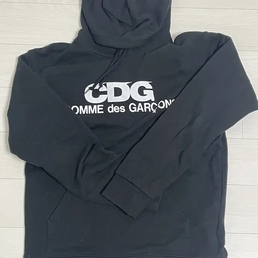 CDG 후드티 L