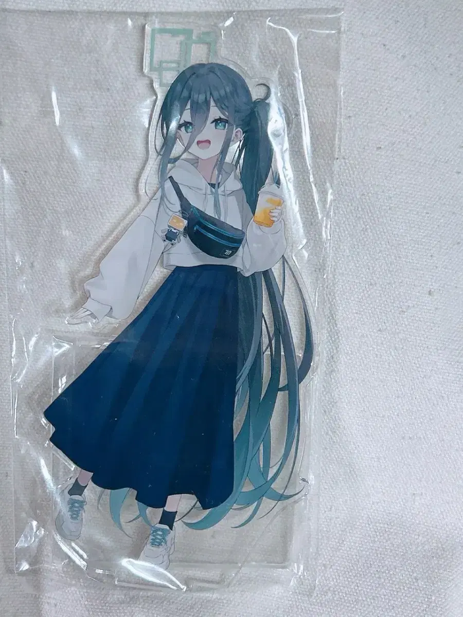 Bloo Archives Plainclothes Aris acrylic stand