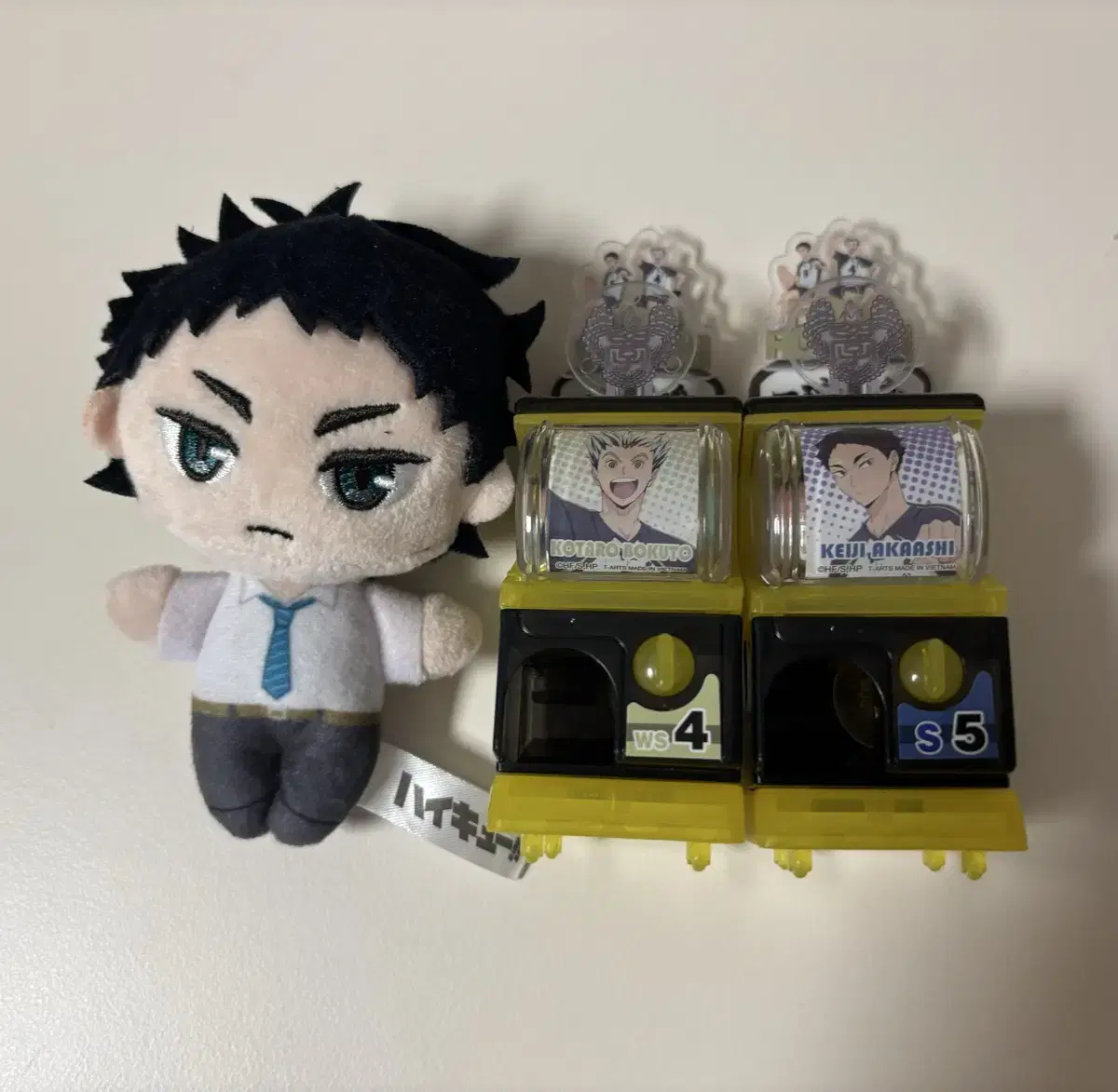 Akaashi / Bokuto (Round One Bowling Sister / Gacha Machine Gacha)