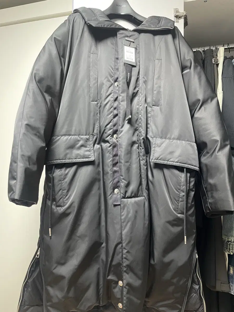 22FW Songio Collection Hooded Long Puffer 46 sells.