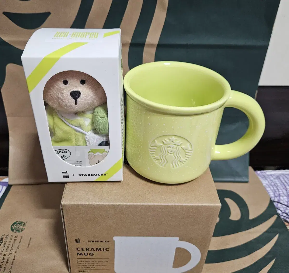 2 new products)Starbucks NCT Bearista doll keyring + NCT mug