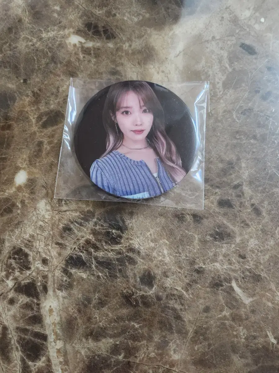 iu chicagocon pre-order benefit magnet