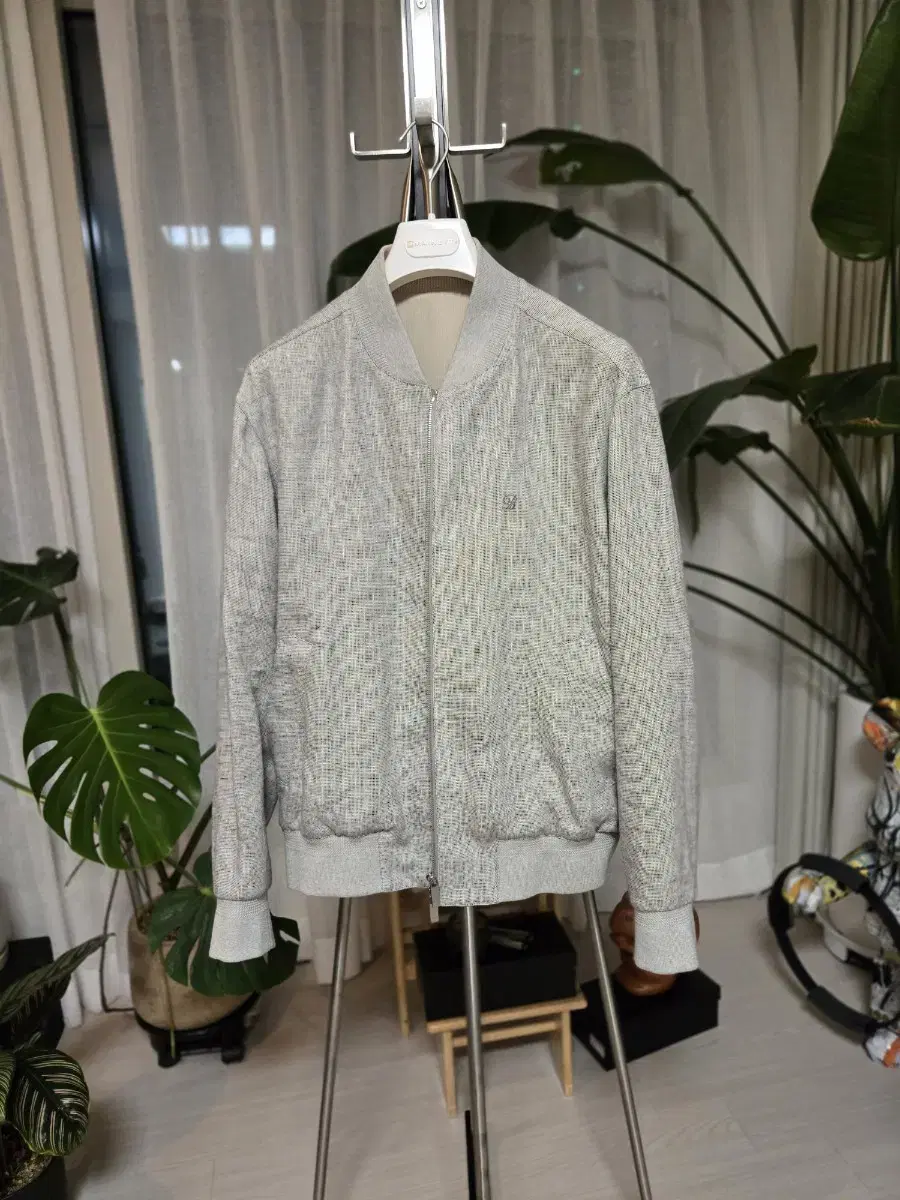 size 48 veluti linen bomber jacket