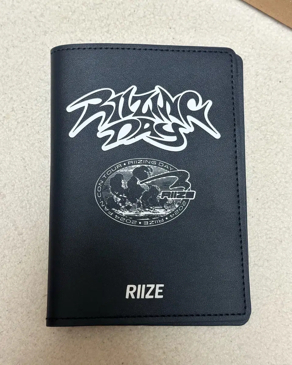 Rize RisingDey sell MD passport cases