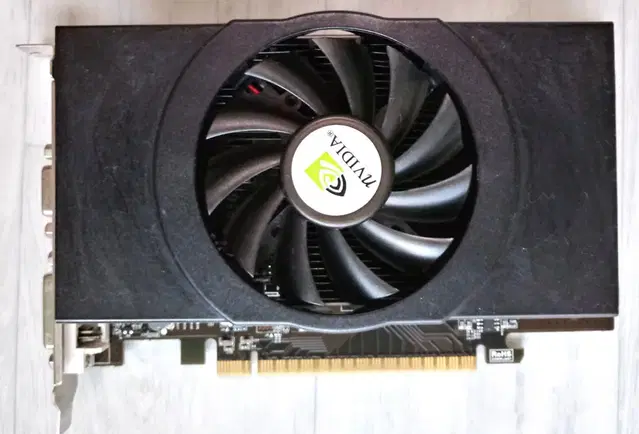 지포스GTX550Ti 1GB 그래픽카드