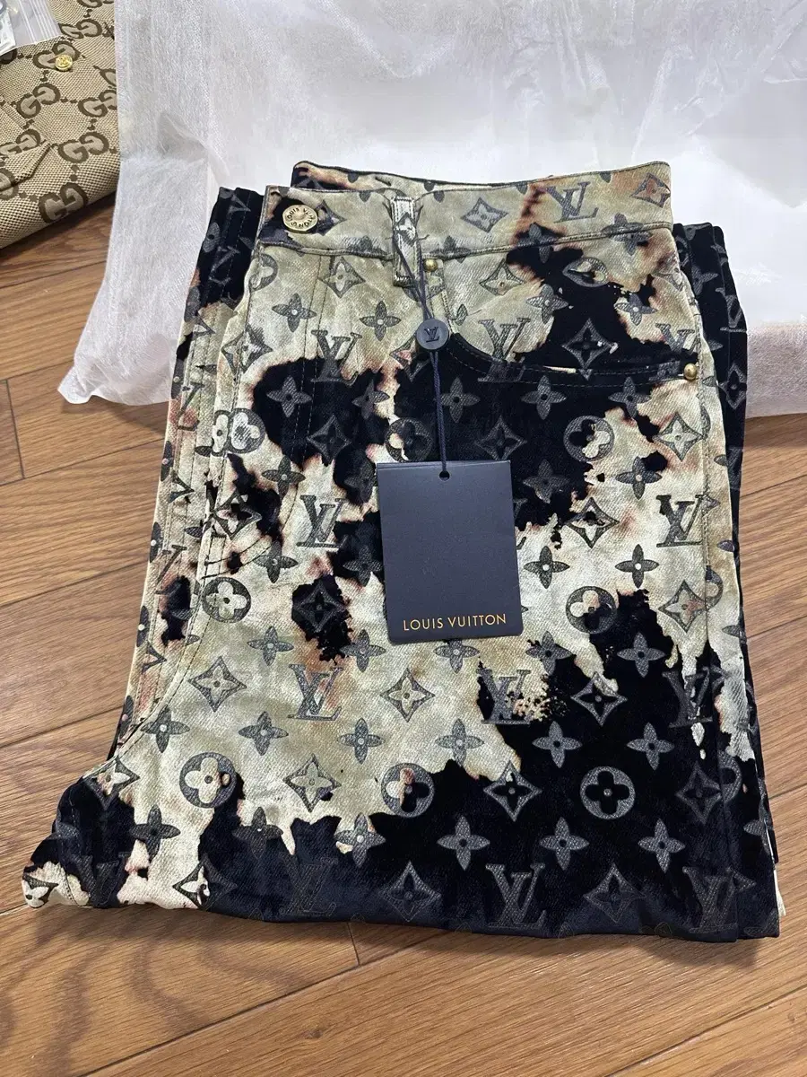 Louis Vuitton Monochrome Denim Pants New for Sale