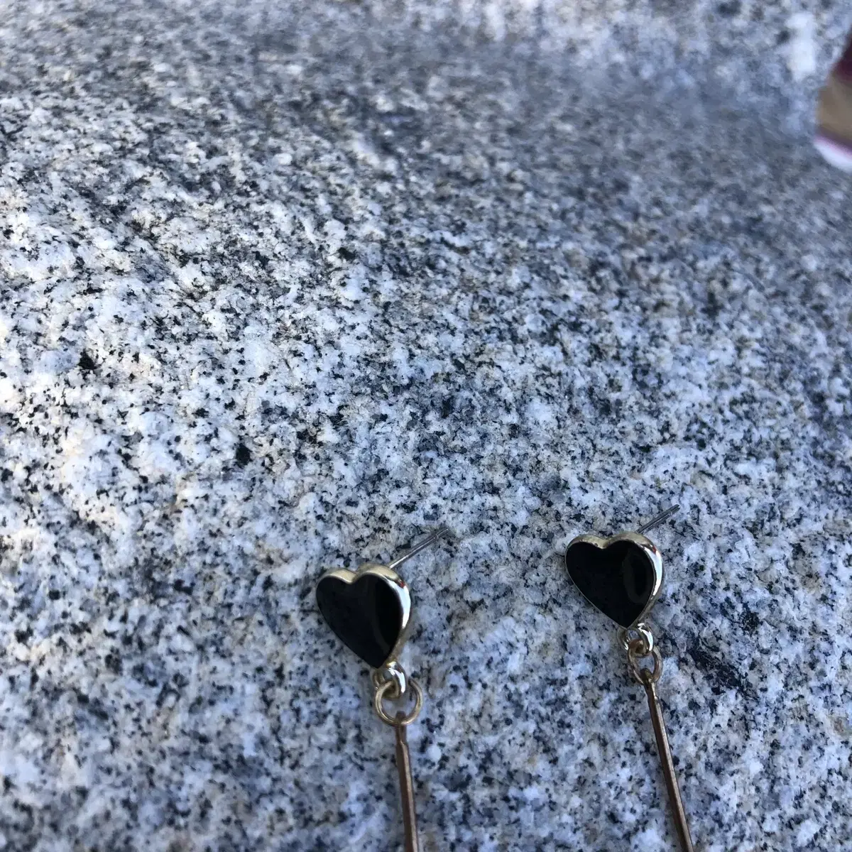 Vintage Don't get sick black heart ear