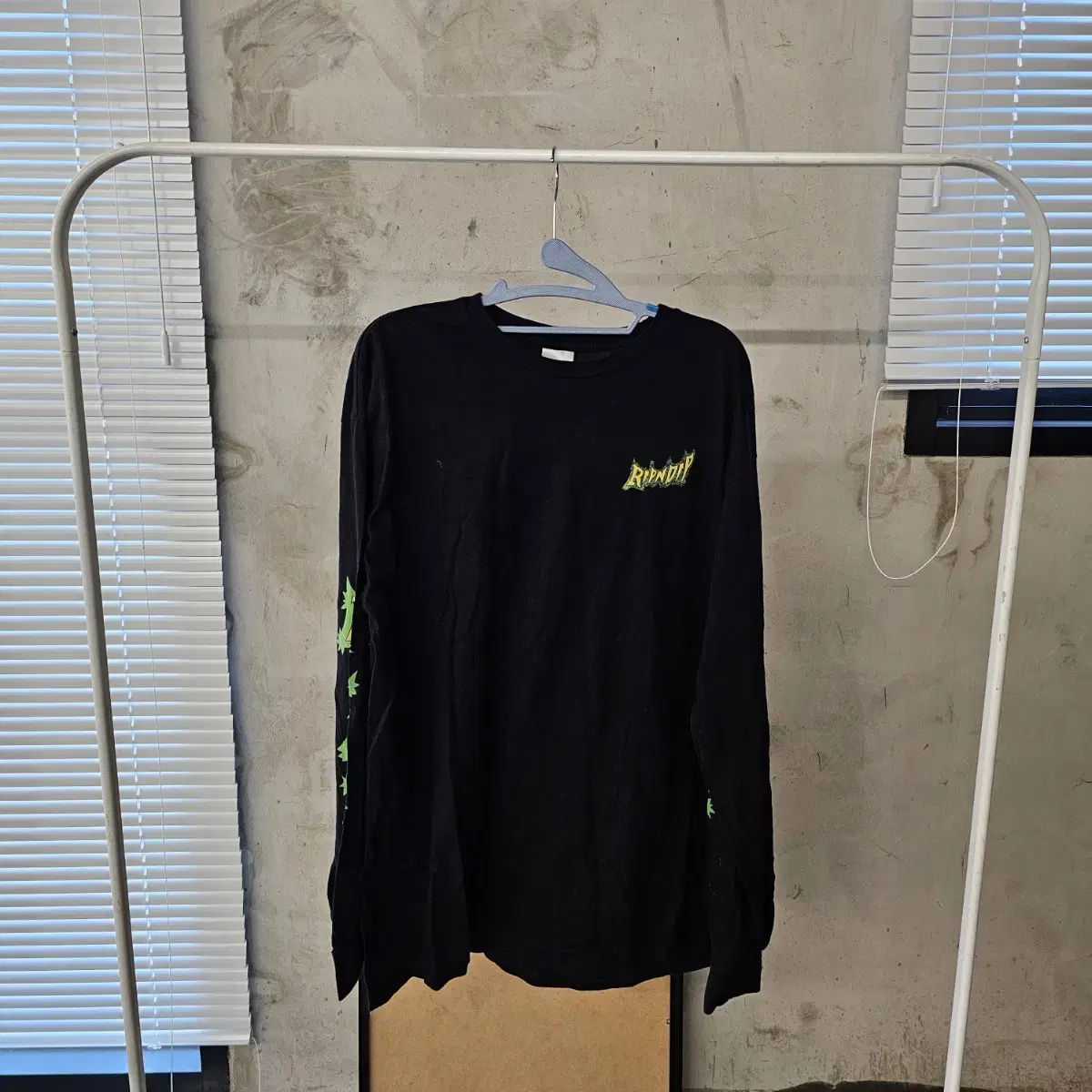 Rip & Dip Graphic Long Sleeve Tee