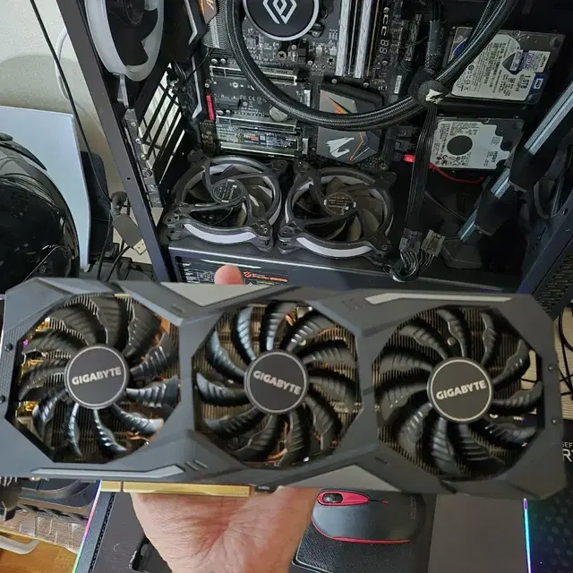 기가바이트 2080Ti 팝니다