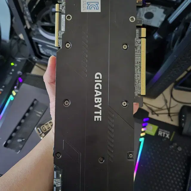 기가바이트 2080Ti 팝니다