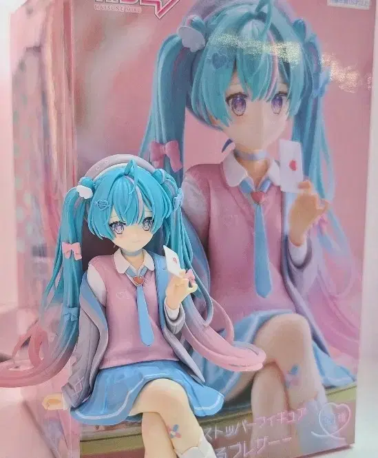 Unsealed Hatsune Miku Love Blazer Noodle Stopper Figure Vocaloid