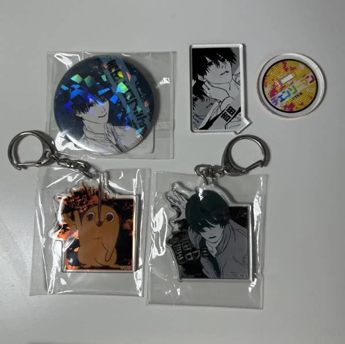 Yoshida, Pochita acrylic stand, can badge, sold at keyring 