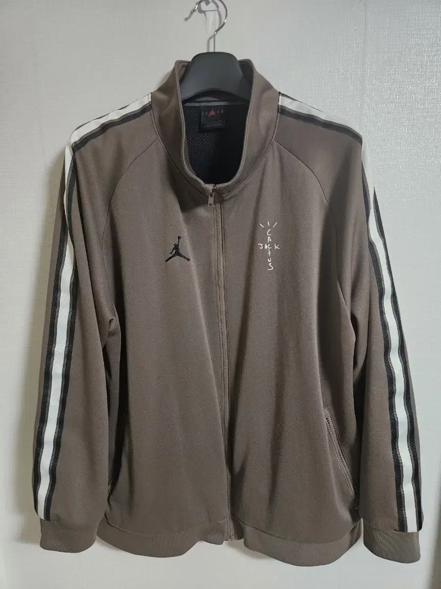 Travis Scott Air Jordan Track Jacket Jersey XXL Overseas