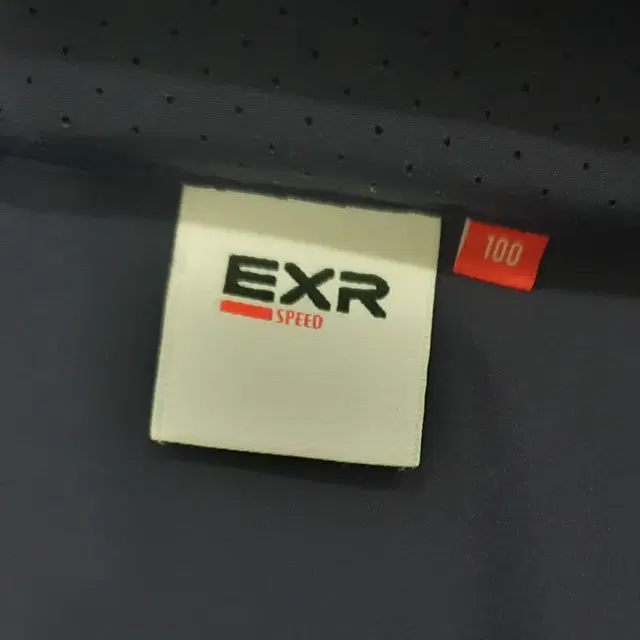 EXR 점퍼 100