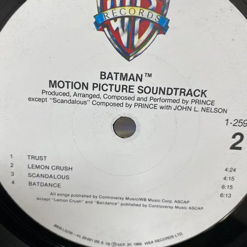 BATMAN  LP / AA3220