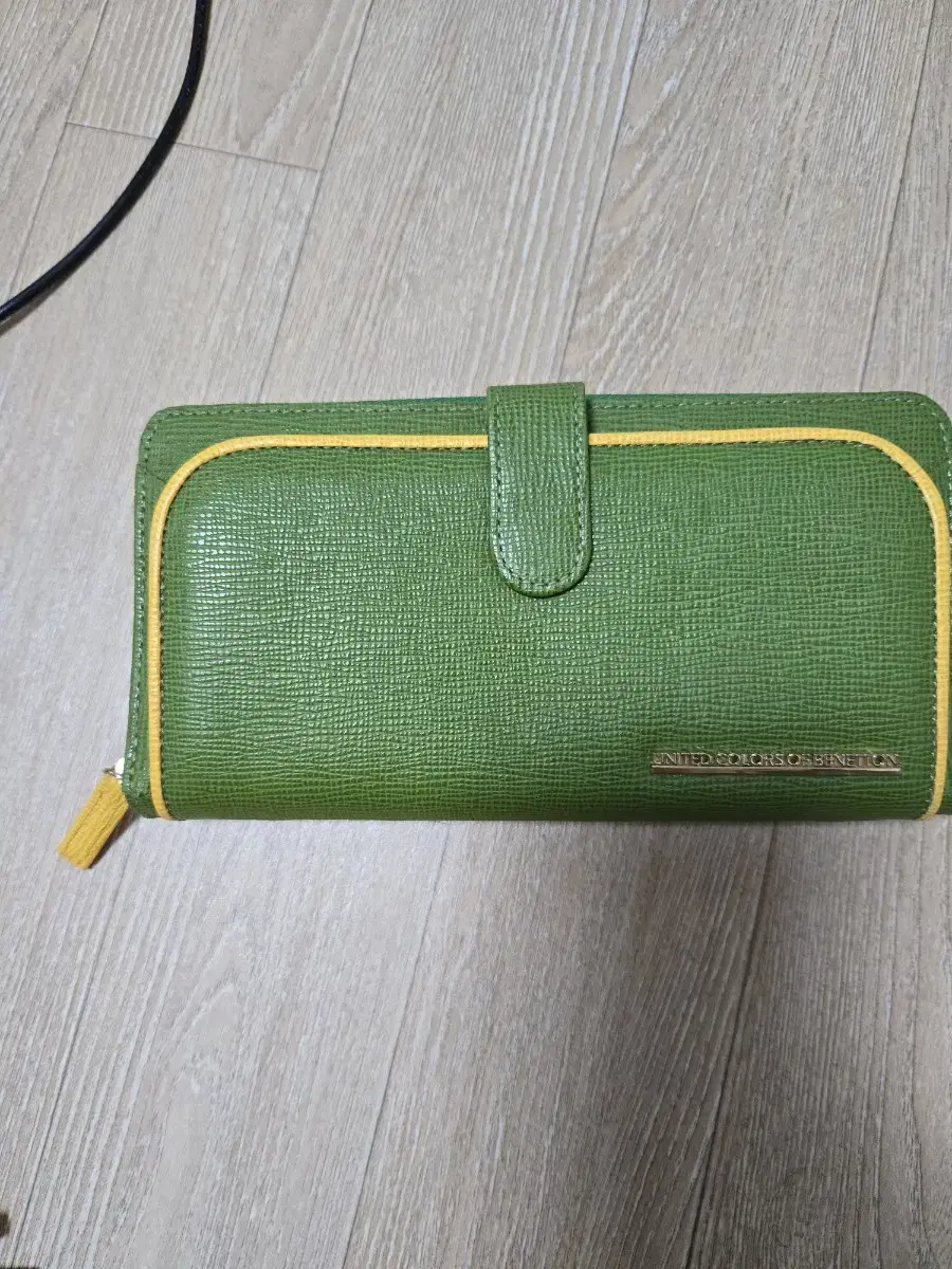 Benetton long wallet