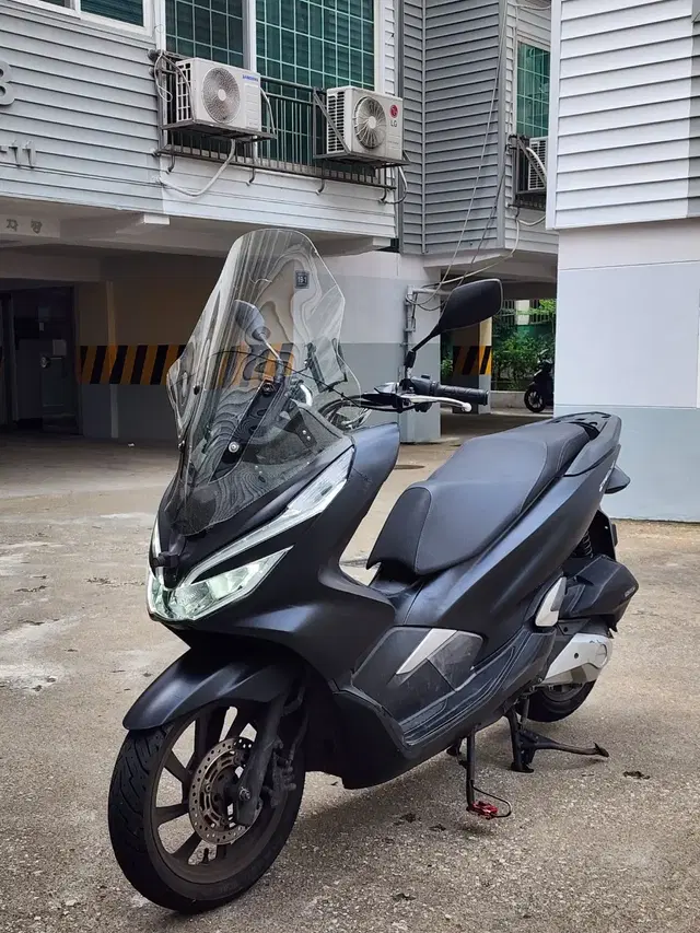 19년식 더뉴 PCX125 팝니다