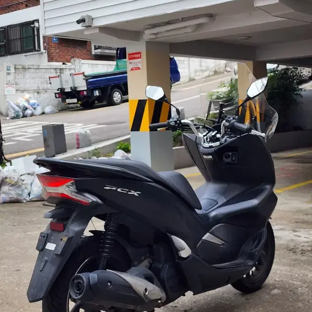 19년식 더뉴 PCX125 팝니다