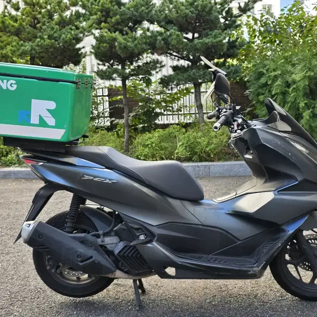 21년식 PCX125 ABS 배달세팅 팝니다.