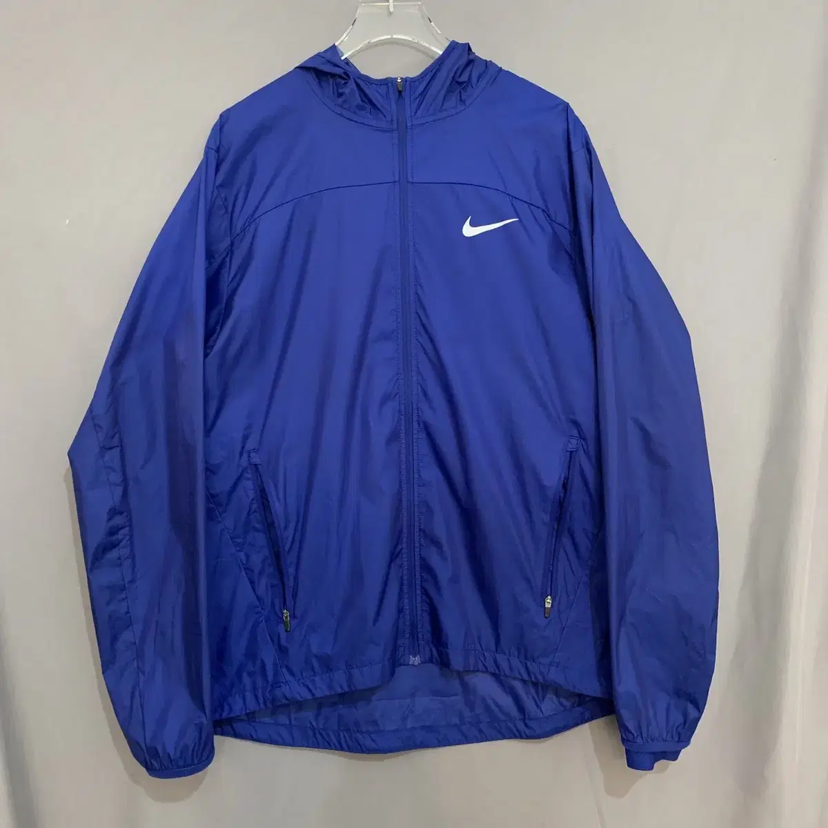 100L Nike Running Hotlayer Lightweight Windproof Jacket