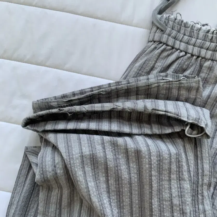 FRESH EFFORTLESS PANTS, GRAY 폴리수엠 팬츠 그레이