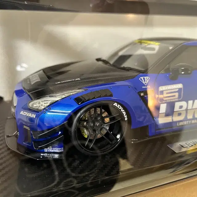 이그니션모델 R35 LB works 1:18 다이캐스트