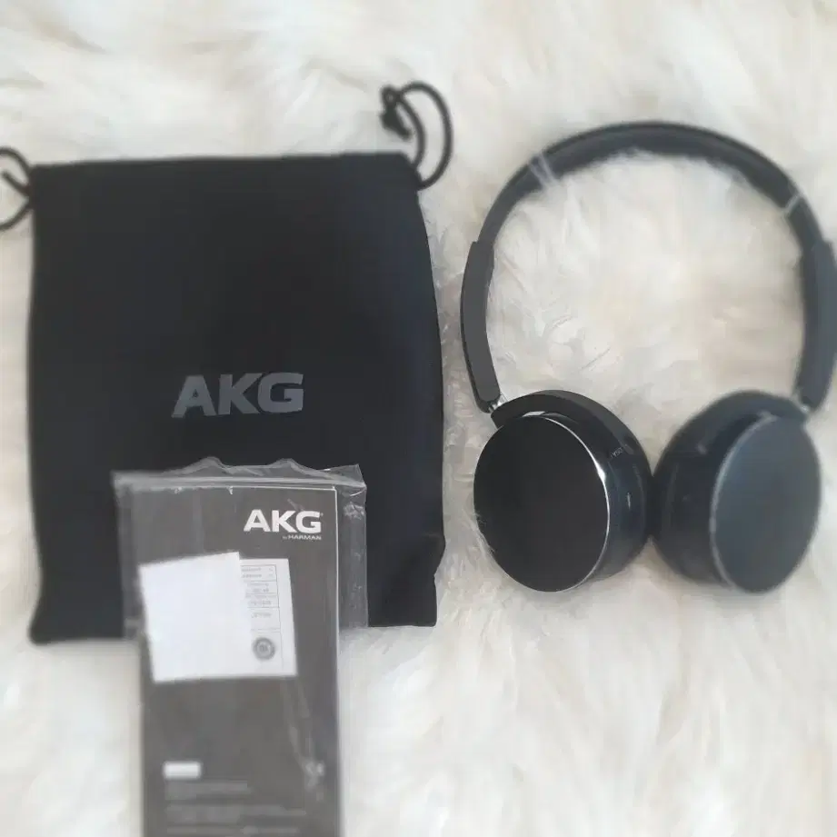 AKG Y50BT 헤드폰