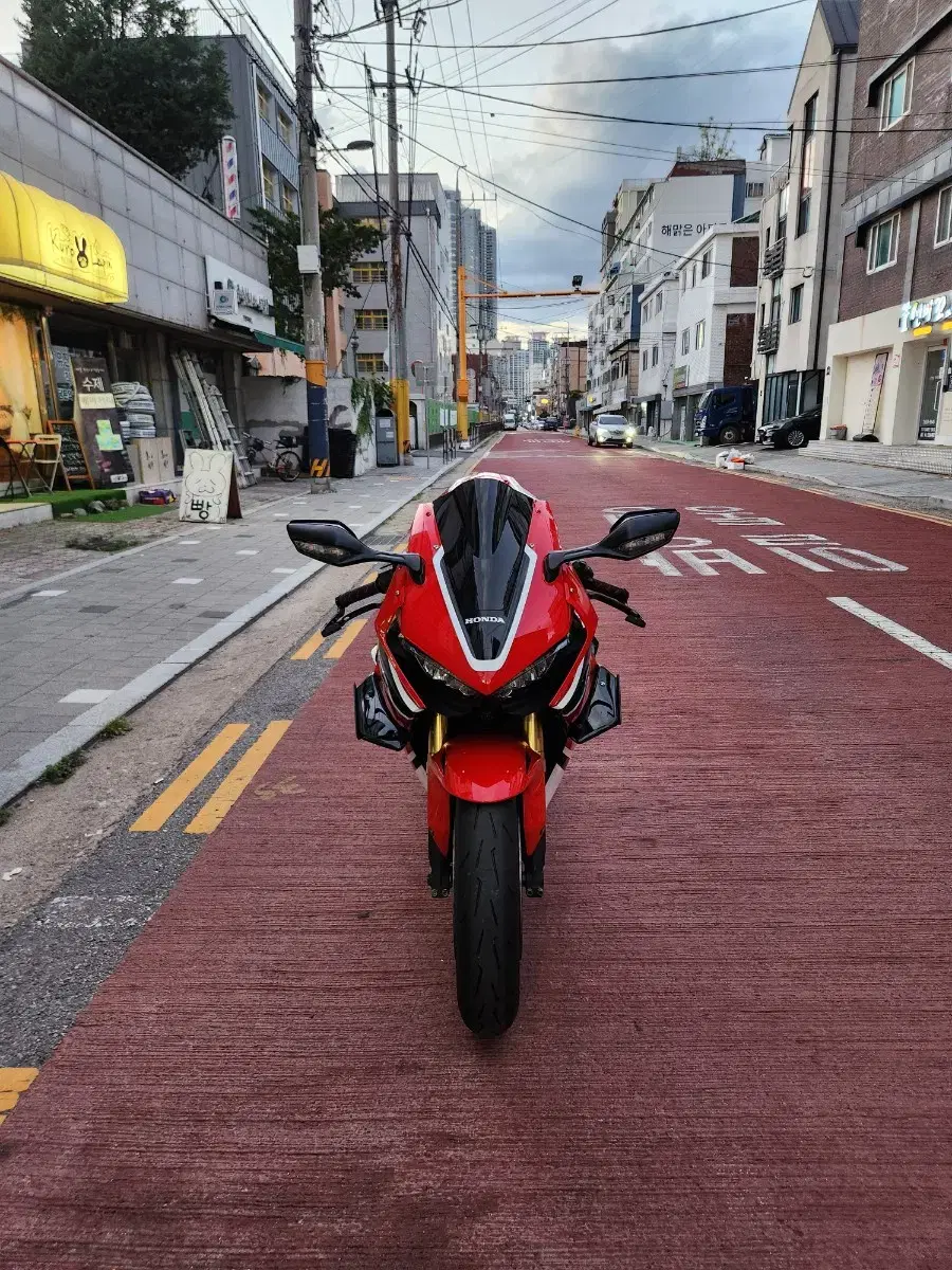 대차가능 ) 짧은주행거리 민트급 17년식 CBR1000RR ABS 모델