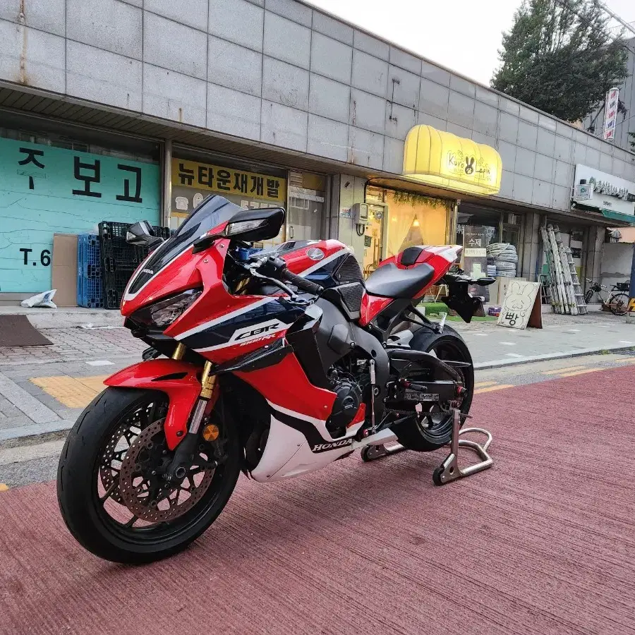 대차가능 ) 짧은주행거리 민트급 17년식 CBR1000RR ABS 모델