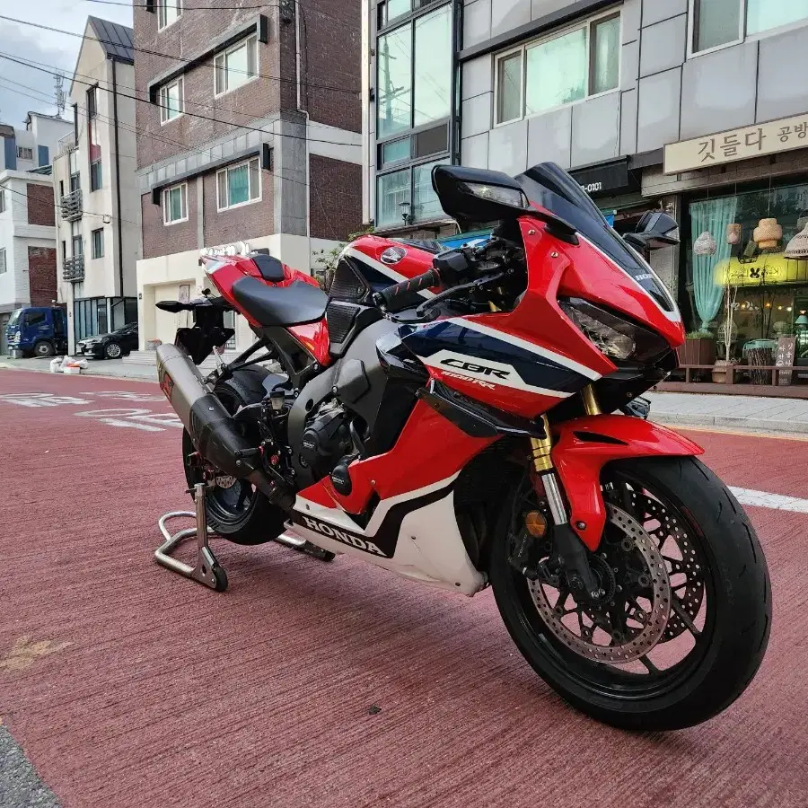 대차가능 ) 짧은주행거리 민트급 17년식 CBR1000RR ABS 모델