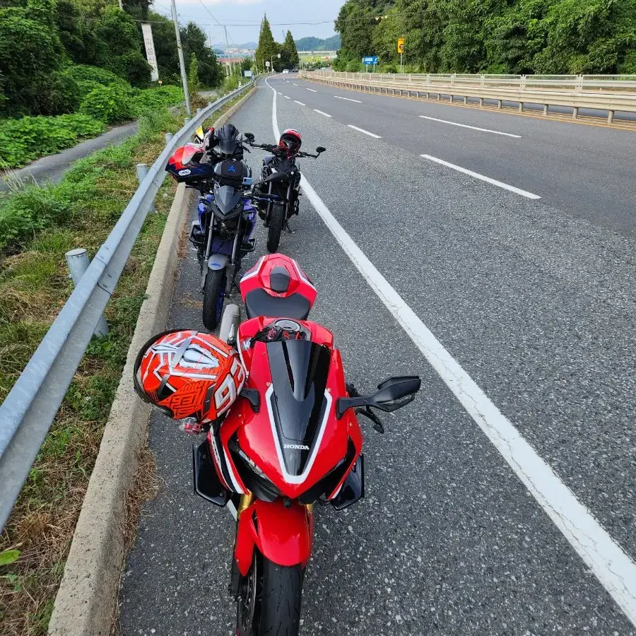 대차가능 ) 짧은주행거리 민트급 17년식 CBR1000RR ABS 모델