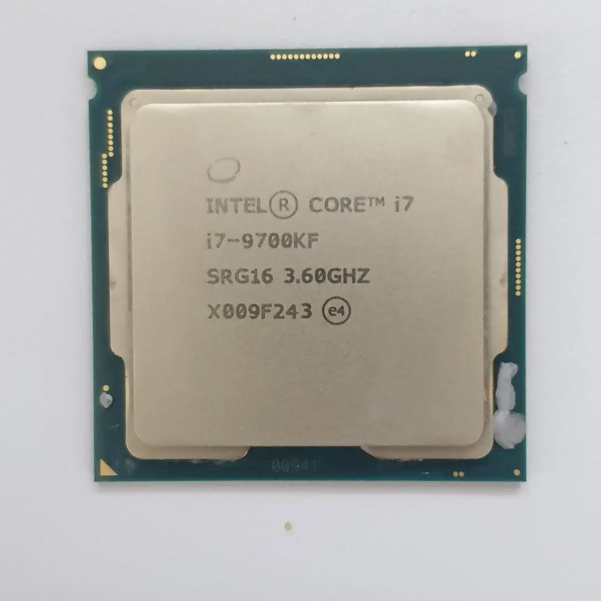 i7 9700KF 13.5만원