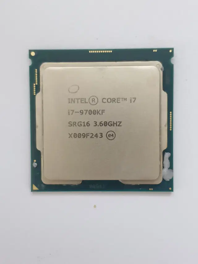 i7 9700KF 13.5만원