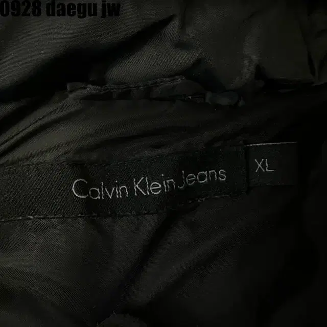 XL CALVIN KLEIN JUMPER 캘빈클라인 패딩 점퍼