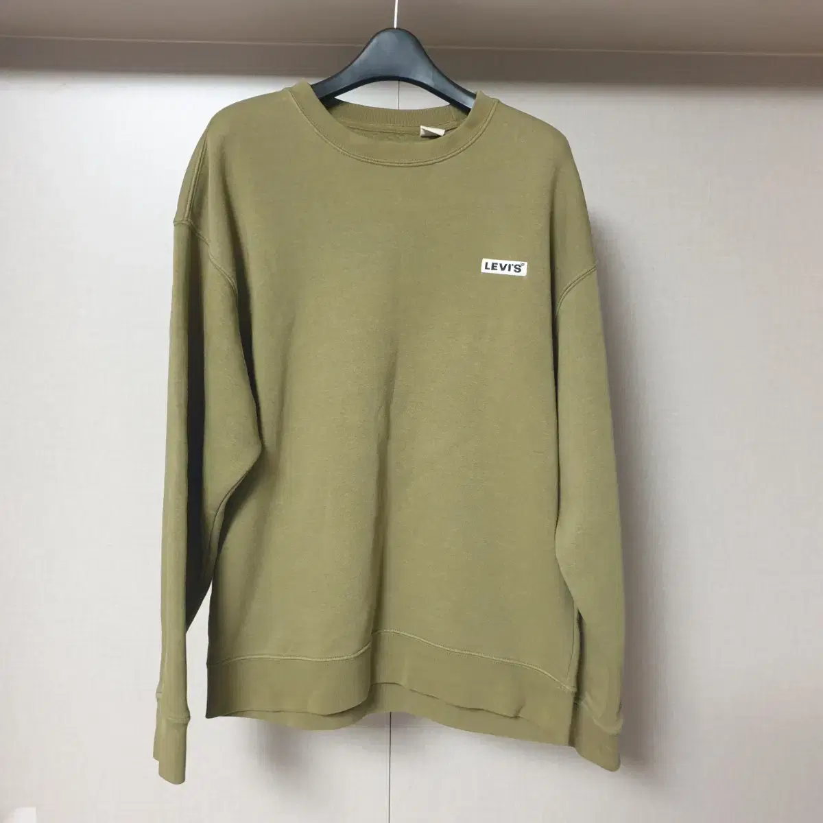 90) Levi's Relax BabyTap Sweatshirt